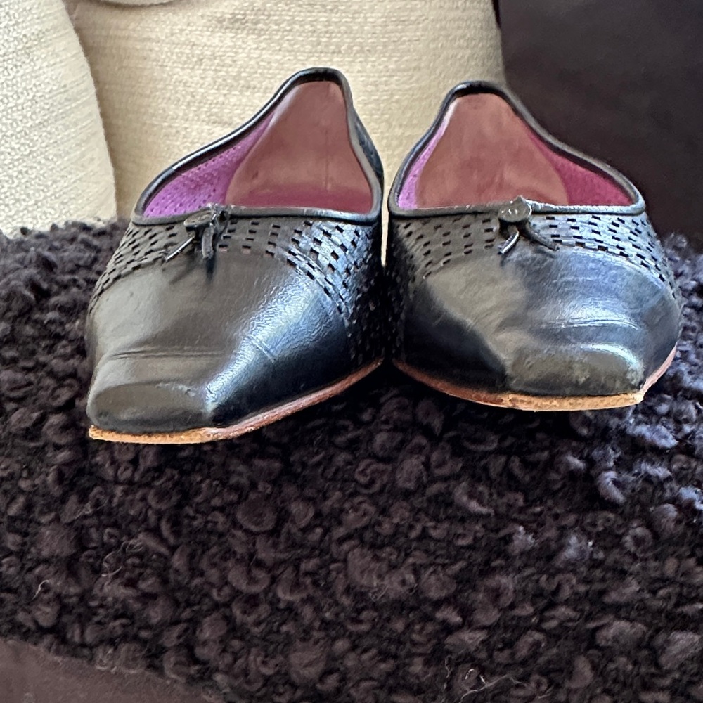 Chanel Black Leather Flats - Picture 4 of 6